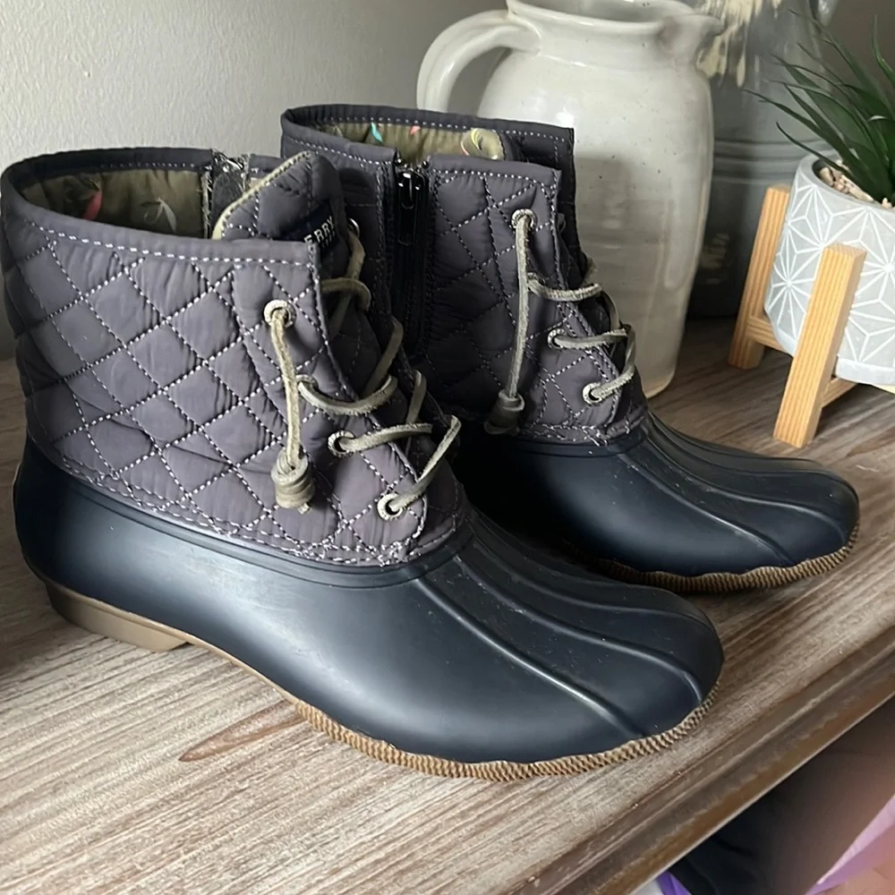 Women’s Sperry Boots - Picture 1 of 6